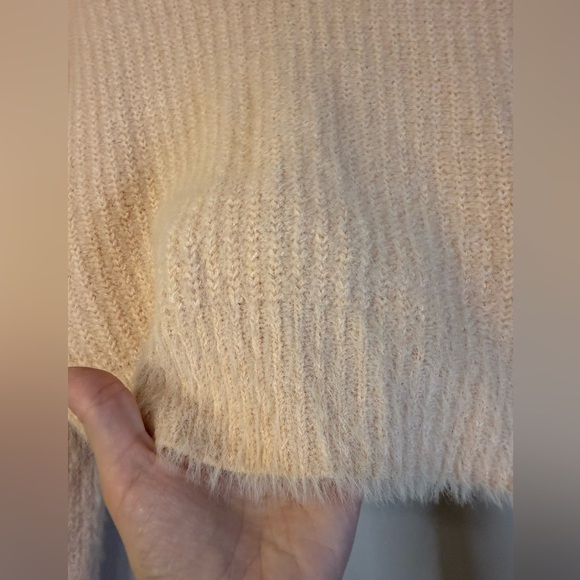 Charlotte Russe Light Pink Cowl Neck Soft Sweater Cropped Girly Feminine Size XS - Picture 4 of 6